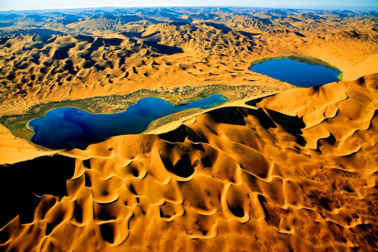 Mysterious lakes in deep Badain Jaran Desert