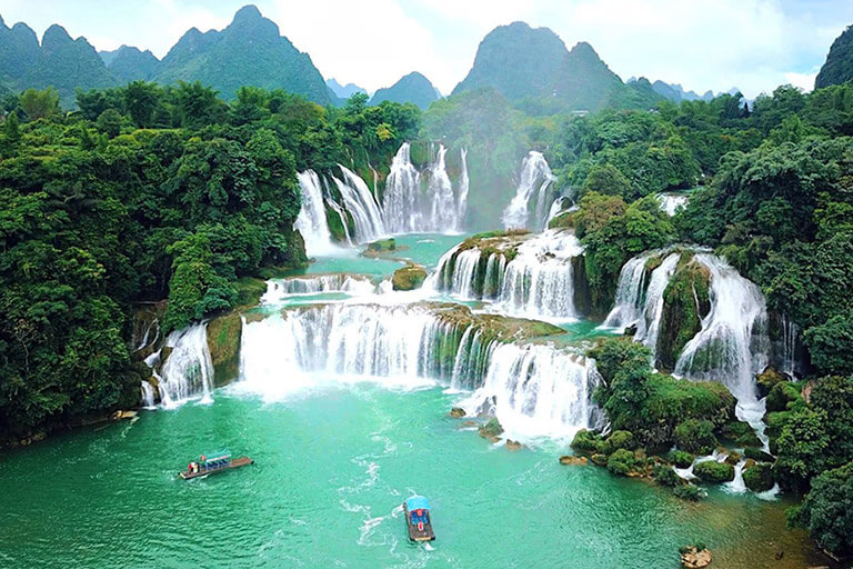 Splendid Detian Waterfall