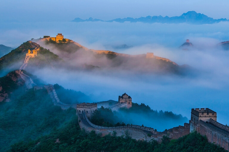 Magnificent Jinshanling Great Wall landscape in the morning