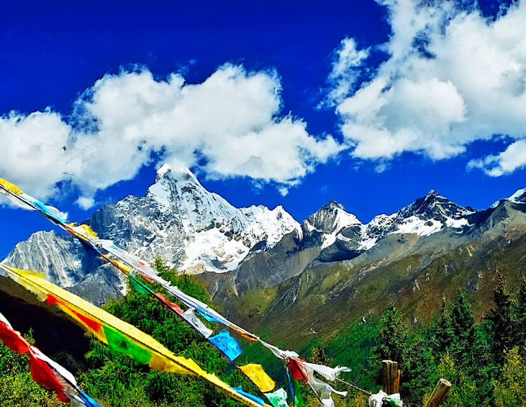 Mount Siguniang View from Haizi Valley