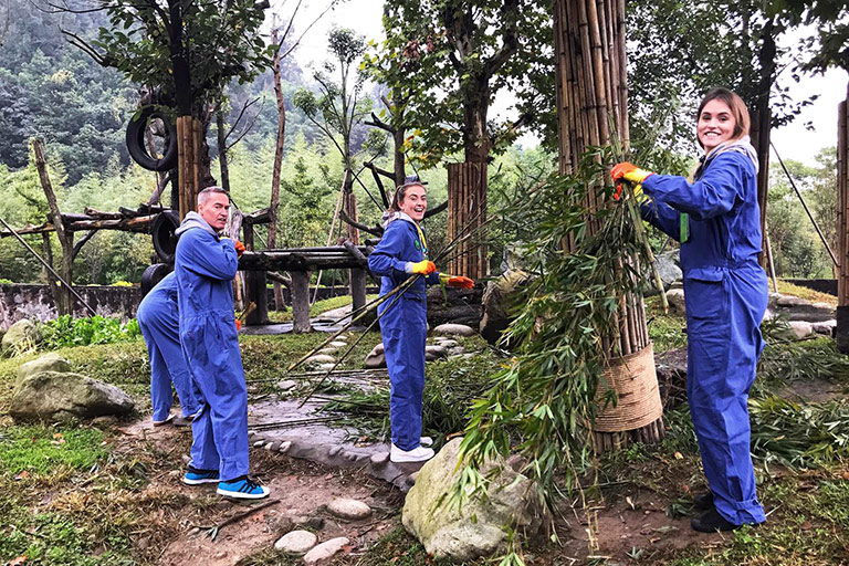 Dujiangyan Panda Volunteer