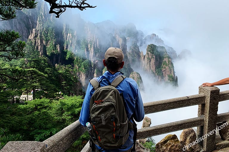 Robert from USA - Yellow Mountain, Huangshan