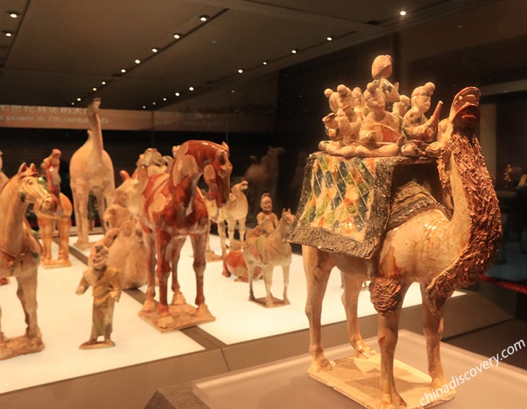 Collections in Shaanxi History Museum