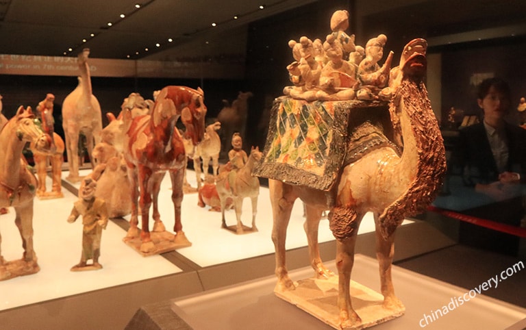 Collections in Shaanxi History Museum