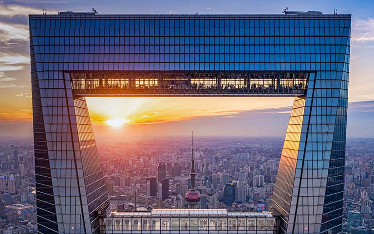 474 M High Glass Walkway in World Financial Center