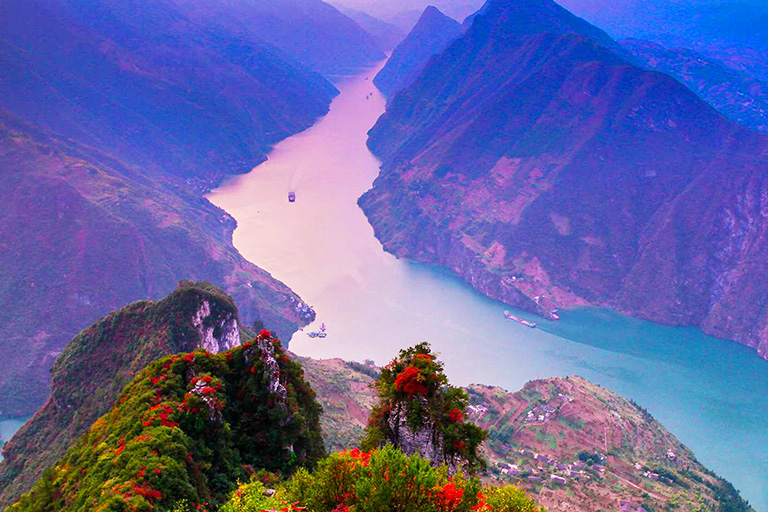 Sailing on Yangtze River in Autumn